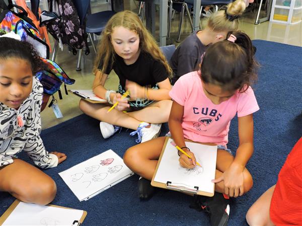 Students in 4th Grade learning about the heart. 